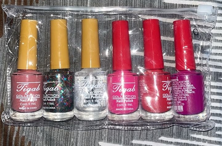 Nail Polish ( 6 pieces)